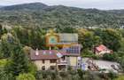 Casă cu 9 camere cu Teren 1500 Mp în Central - 1