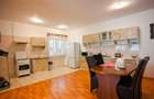 Duplex cu 6 camere cu Canalizare în Central - 11