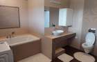Casă cu 4 camere cu Teren 1440 Mp în Moara Nica - 4