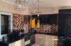 Apartament cu 4 camere decomandat în Central - 1