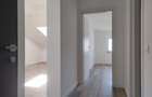 Apartament cu 2 camere decomandat în Tractorul - 21
