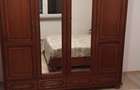 Casă cu 8 camere cu Teren 1800 Mp în București - 1