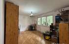 Apartament cu 4 camere, decomandat, etaj 1/4, boxa, balcon