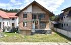 Casă individuală cu 7 camere cu Canalizare în Periferie - 1