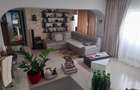 Apartament cu 3 camere semidecomandat în Far - 1