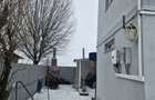 Casa cu mansarda ?i curte, 4 camere, 90.000 EUR - 1