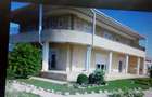 Casă cu 6 camere cu Teren 1050 Mp în Central - 6