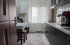 Apartament cu 3 camere decomandat în Tractorul - 1
