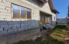 Casa la rosu + Teren 1279mp + Spatiu comercial in statiunea Pucioasa - 3