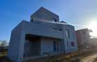 Casă cu 5 camere cu Teren 700 Mp în Central - 2