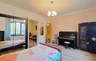Apartament cu 3 camere nedecomandat în Schei - 8