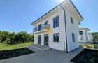 Casă cu 4 camere cu Teren 470 Mp în Jucu - 1