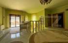 Casa individuala cu 10 camere si piscina, in Zona Dambovita COMISION 0 - 3