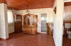 Casa cu spa?iu comercial | Curte | Garaj | Parcare | Nojorid