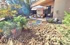 Ap.2 cam + terasa + curte + boxa+ loc parcare subteran Perla Residence
