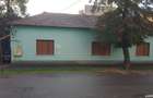 De vanzare casa, (2 apartamente). 3+3 camere,curte,garaj,anexe,curent trifazic - 1