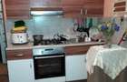 Vand apartament mare are 62 mp - 2