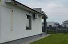Casa de inchiriat, 3 camere, curte mare - 16