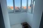 Vand apartament cu trei camere in Stei - 9