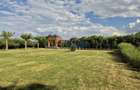 Proprietate exclusivista cu 7.000 mp teren, piscina si multiple spatii - 15