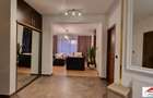 Apartament cu 3 camere semicentral etaj 1 cu parcare