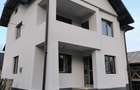 Casă cu 6 camere cu Teren 678 Mp în Dealu Mare - 1