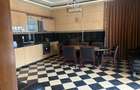 Casă cu 6 camere cu Teren 1000 Mp în Central - 13