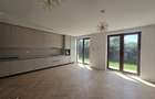 Casa tip townhouse cu gradina proprie in Tunari Park Villas - 9