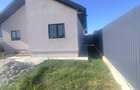 Casă individuală cu 4 camere cu Teren 284 Mp în Central - 1