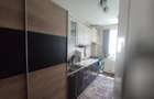 Apartament cu 2 camere decomandat în Tractorul - 8