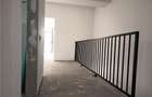 Casă cu 5 camere cu Teren 365 Mp în Stupini - 4
