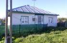 Casă cu 4 camere cu Teren 2400 Mp în București - 1