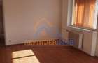 Apartament cu 3 camere semidecomandat în Lujerului - 1