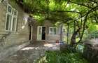 Casa de vanzare in Moinesti, jud. Bacau 4 camere + teren intravilan mare - 1