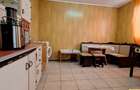 Casă cu 3 camere cu Teren 1600 Mp în Central