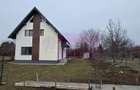 Vila de vanzare cu 4 camere in Brebu