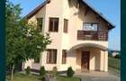 Casă cu Teren 5000 Mp în Central