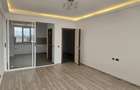 Apartament cu 3 camere decomandat în Tractorul - 3