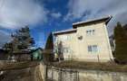 Casă cu 4 camere cu Teren 500 Mp în Central - 1