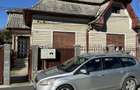 Casă cu 3 camere cu Teren 1000 Mp în Central - 1