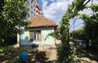 casa si teren de vanzare - 1