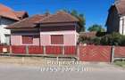 Vand Casa cu 2 construc?ii, garaj, beci, anexe, teren 655 mp Hunedoara