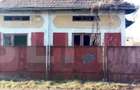 CASA VECHE DEMOLABILA IN UNGHENI - 1
