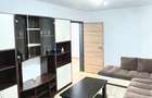 Proprietar inchiriez apartament cu 4 camere, 2 bai, decomandat, situat in Strand pe str. Barsei, la - 2