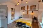 Apartament cu 3 camere semidecomandat în Central - 1