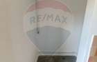 Apartament cu 3 camere de vanzare in zona apreciata - 2
