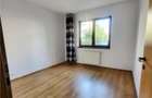 Apartament cu 2 camere decomandat în Tractorul - 4