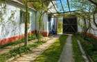 Casa generoasa de vanzare la tara - 4
