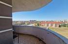 Apartament cu 3 camere decomandat în Nufărul - 9
