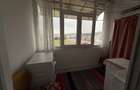 Apartament 3 camere Hu?i - etaj 3, centrala, balcon inchis - direct proprietar - 3